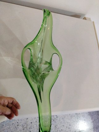 Fuente de cristal verde