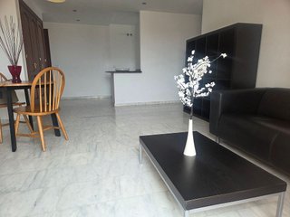 Ático en alquiler en Zona Norte en Estepona