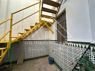 Local comercial en alquiler en Lucena