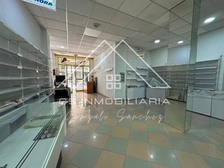 Local comercial en alquiler en Lucena