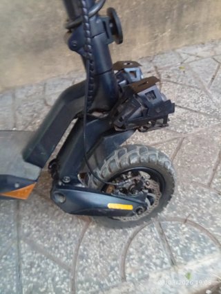 Patinete eléctrico casi nuevo