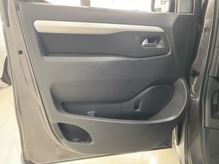 SpaceTourer Talla M BlueHDi 131KW(180) EAT8 Busine