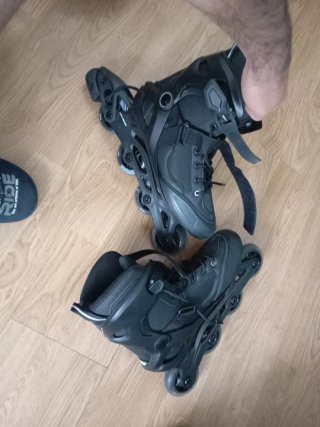 Patines en línea negros
