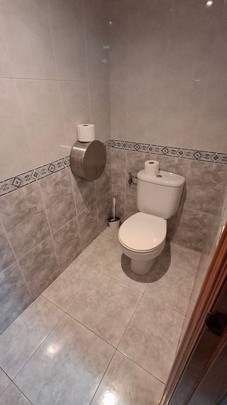 Local comercial en venta en Universidad - Los Lirios en Logroño