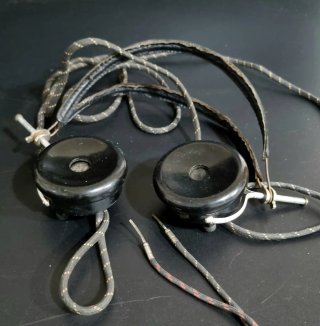 Radio Antigua. Radio de Galena con auriculares