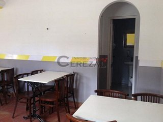 Local comercial en venta en Poniente-Faro en Vélez-Málaga