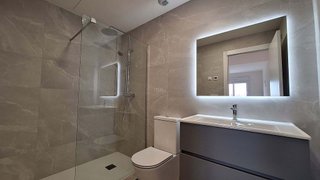 Piso en venta en Cala de Finestrat en Finestrat