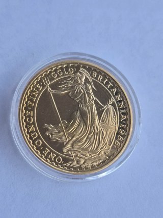 MONEDAS CONMEMORATIVAS: 2 DE ELLAS SIN CIRCULAR.