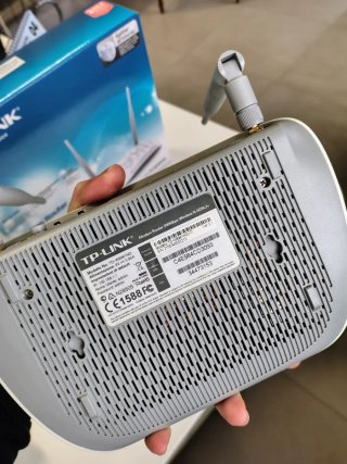Modem Router TP-LINK ADSL2+ Wireless N