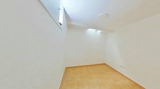 Dúplex en venta en Valdeacederas en Madrid