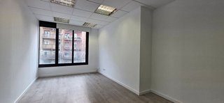 Oficina en alquiler en La Maternitat i Sant Ramon en Barcelona