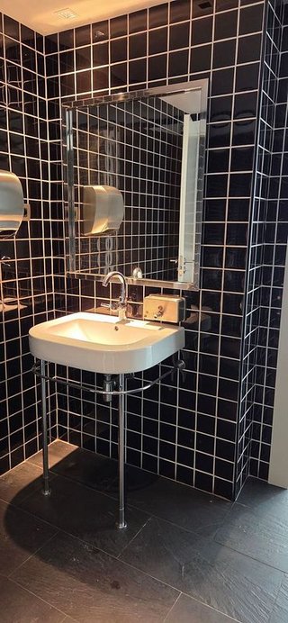 Oficina en alquiler en La Maternitat i Sant Ramon en Barcelona