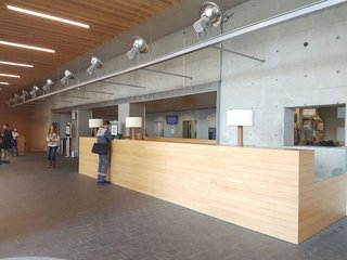 Oficina en alquiler en Porta en Barcelona