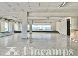 Local comercial en alquiler en Gràcia en Sabadell