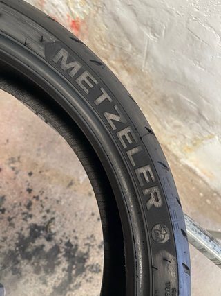 1x 120/70 ZR17 58W Metzeler RoadTec G1 SE