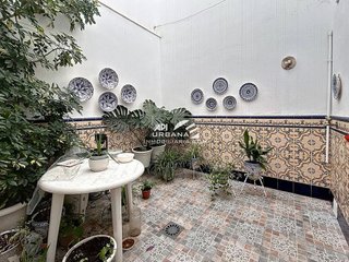 Chalet en venta en Lucena