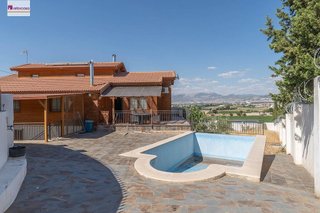 Chalet en venta en Cúllar Vega