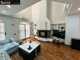 Chalet en venta en Petrer
