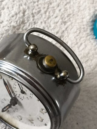 ANTIGUO RELOJ DESPERTADOR "TITAN" AÑO 1920-30