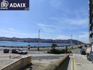 Local comercial en alquiler en Monte Alto - Zalaeta - Atocha en Coruña (A)