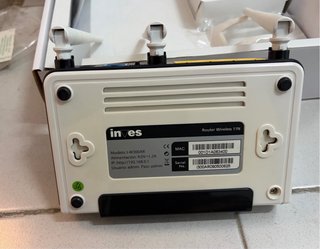 Router inalámbrico INVES 3 antenas + accesorios