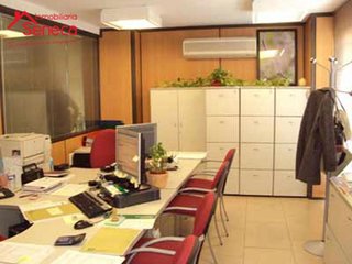 Oficina en alquiler en Santa Rosa - Valdeolleros en Córdoba