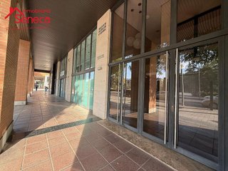 Oficina en alquiler en Santa Rosa - Valdeolleros en Córdoba