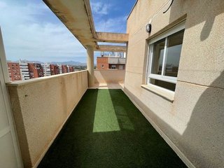 Ático en alquiler en Albufereta en Alicante