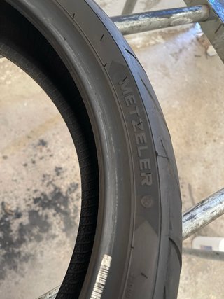 1x 150/60 ZR17 66W Metzeler Sportec M7 RR