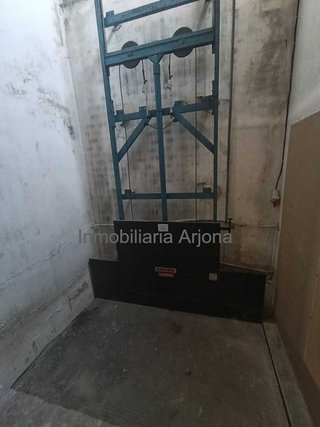 Nave industrial en alquiler en Lucena