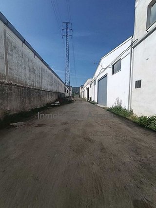 Nave industrial en alquiler en Lucena