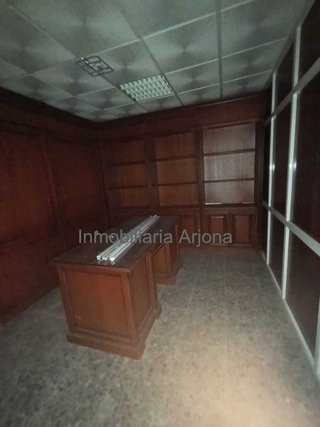 Nave industrial en alquiler en Lucena