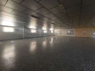 Nave industrial en alquiler en Lucena