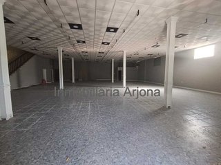 Nave industrial en alquiler en Lucena