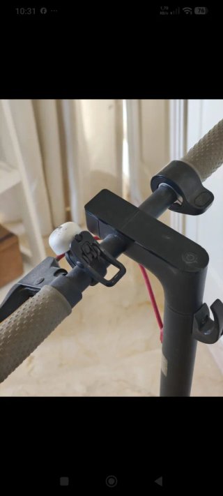 Xiaomi Mi Electric Scooter+Cargador para reparar.