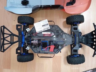 CHOLLO. Coche RC Traxxas Slash Heavy Duty 1/10
