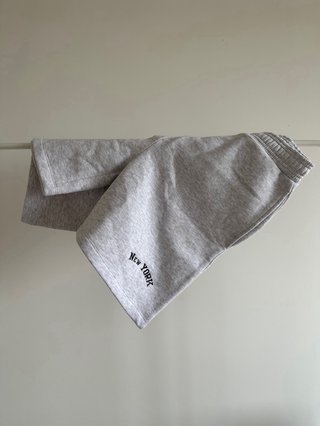 Bermuda pantalones cortos grises Zara