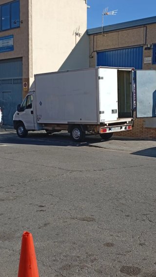 Portes y mudanzas