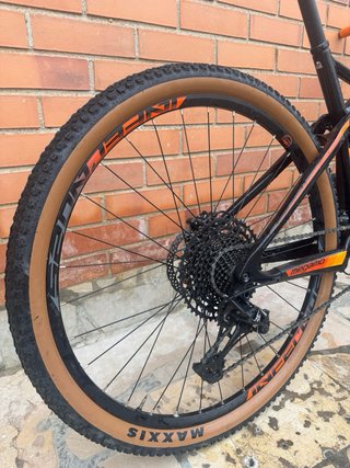 URGE VENDER  Megamo Track Talla L