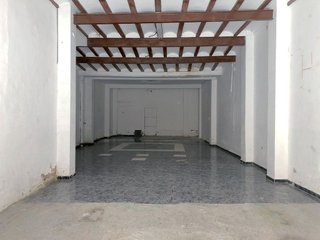 Local comercial en venta en Carcaixent
