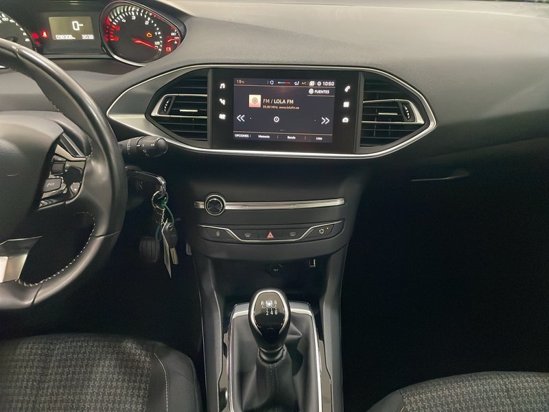 Peugeot 308 2020, foto 19