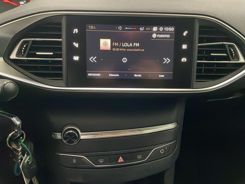 Peugeot 308 2020, foto 21