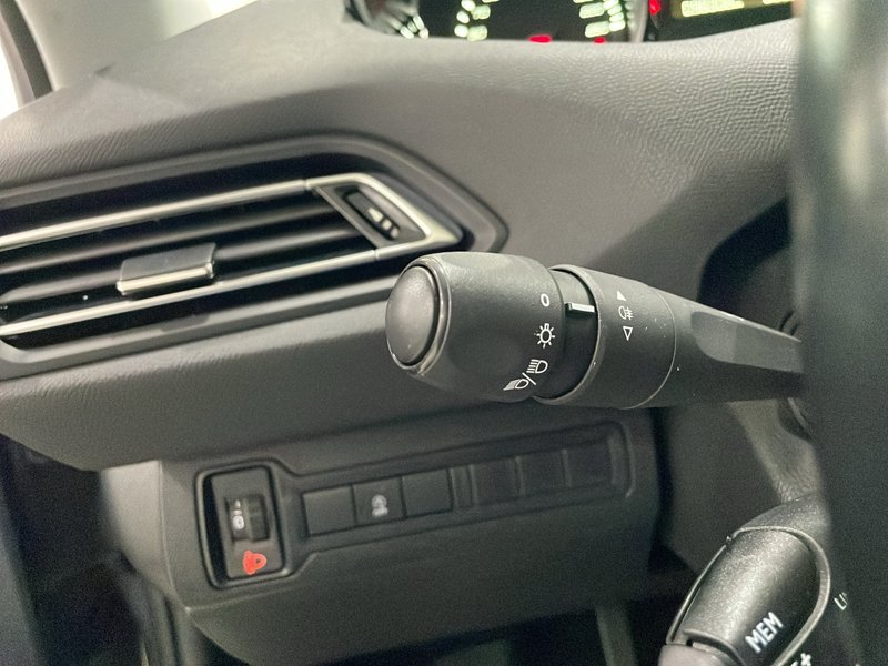 Peugeot 308 2020, foto 26