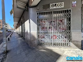 Local comercial en alquiler en Centre - Cordelles en Cerdanyola del Vallès