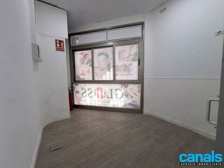 Local comercial en alquiler en Centre - Cordelles en Cerdanyola del Vallès