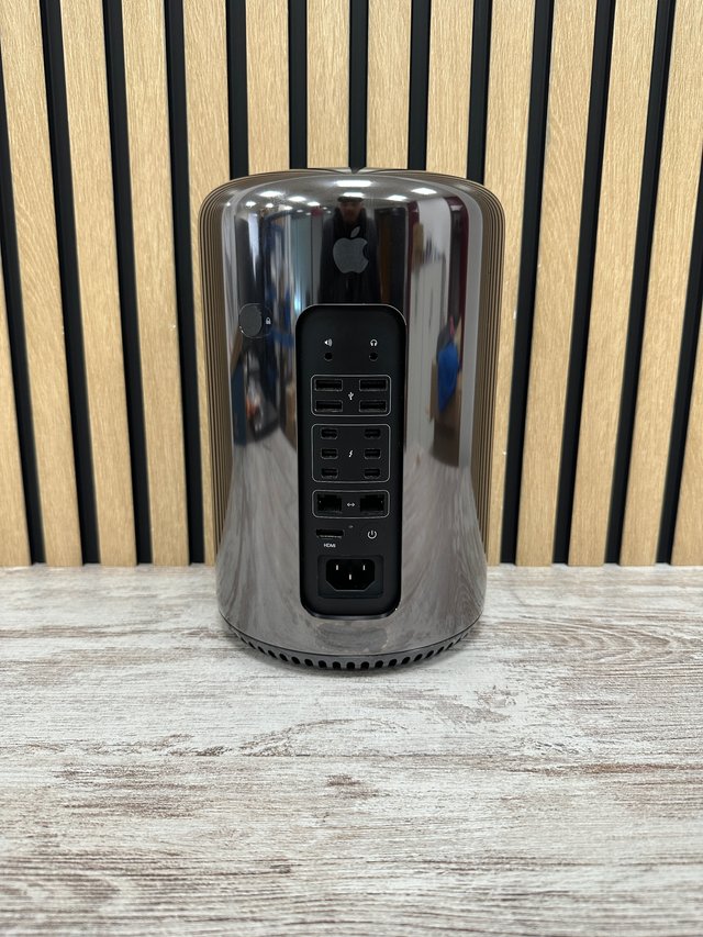 Mac Pro 2013 D300 XEON E5 64gb 512gb SSD