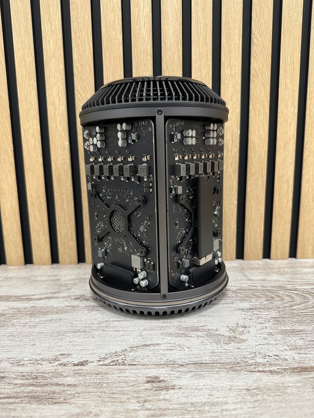 Mac Pro 2013 D300 XEON E5 64gb 512gb SSD