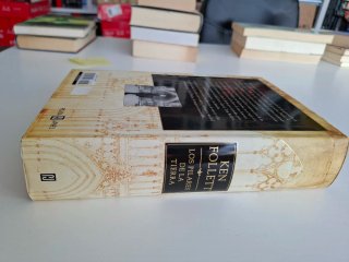 Libro Los pilares de la tierra. Ken Follet