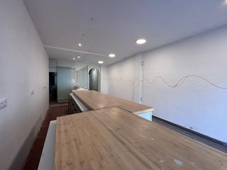 Local comercial en alquiler en Los Remedios en Sevilla