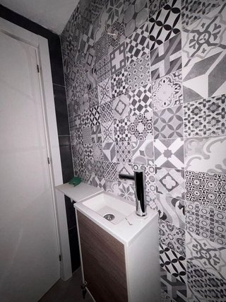Local comercial en alquiler en Los Remedios en Sevilla